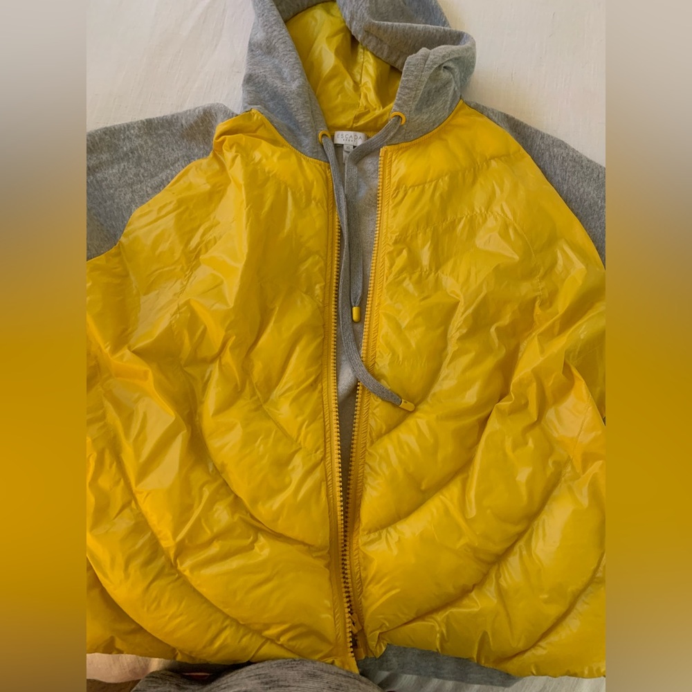 NWOT Escada Sport Hooded Lightweight Jacket